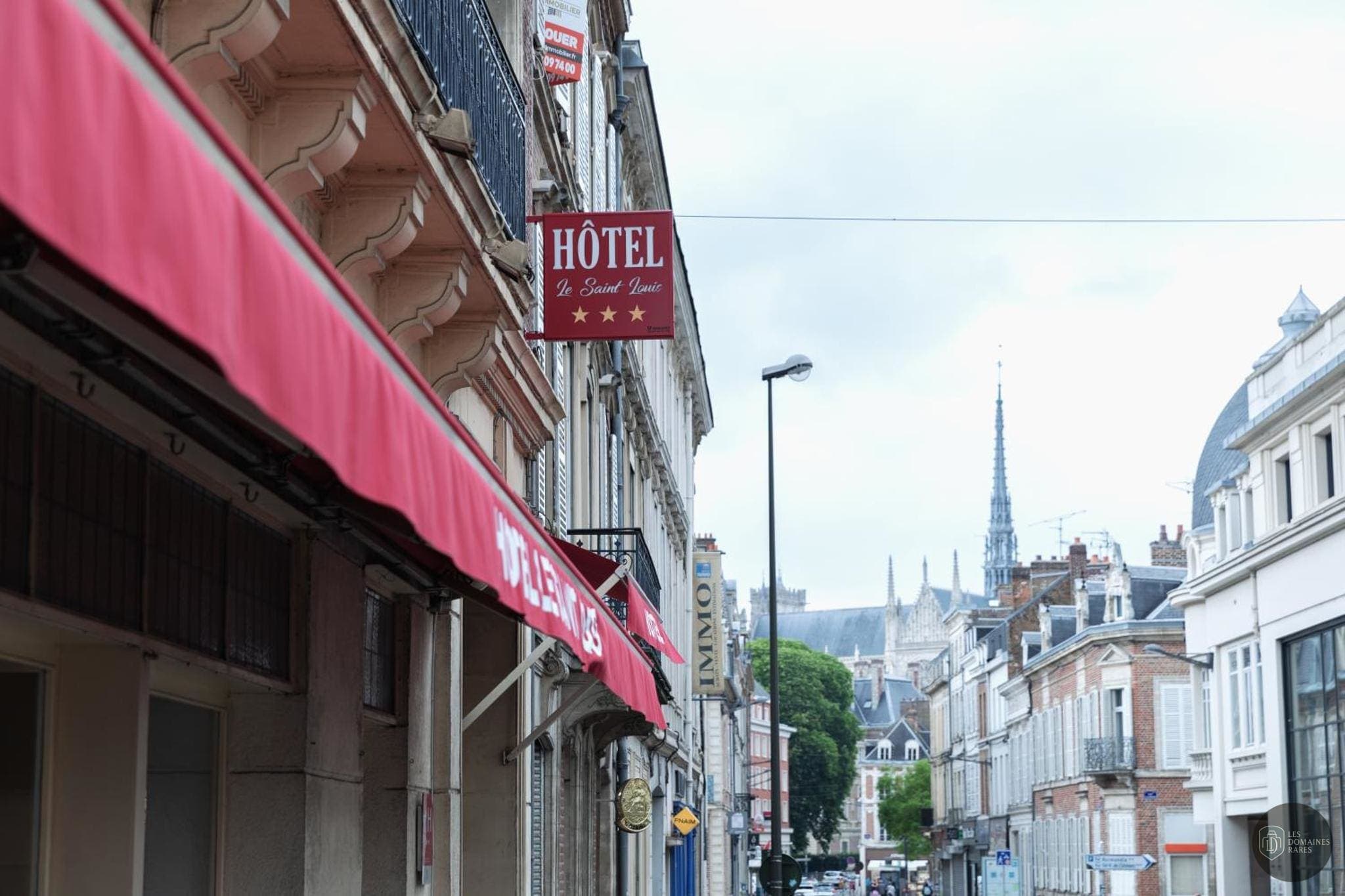 Vue extérieure du lieu Le Saint-Louis à Châteaudun en Centre-Val de Loire