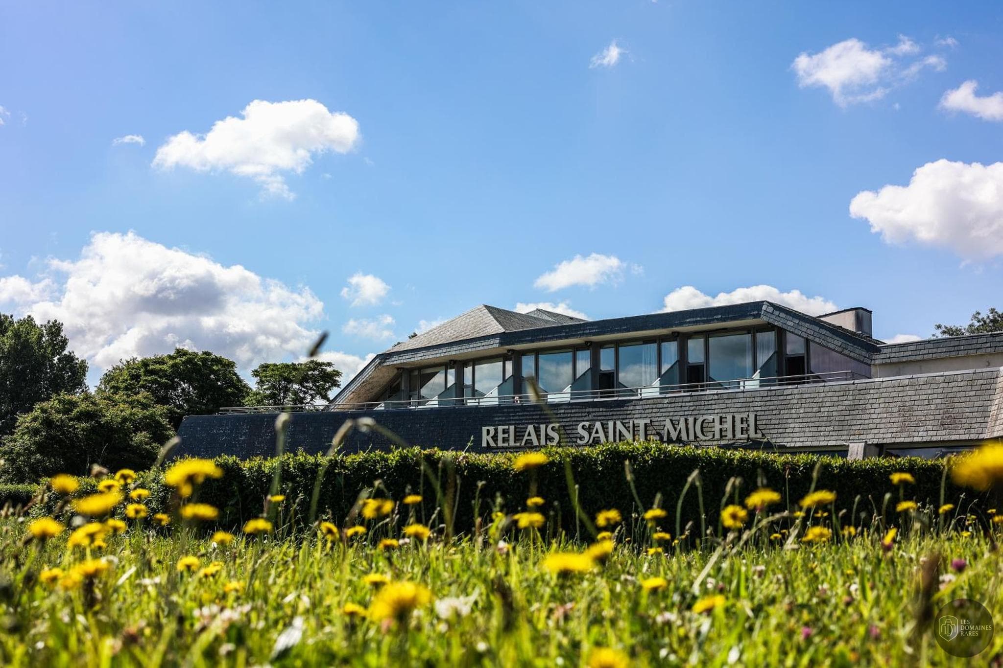 Vue extérieure du lieu Le Saint-Michel à Sedan en Grand Est