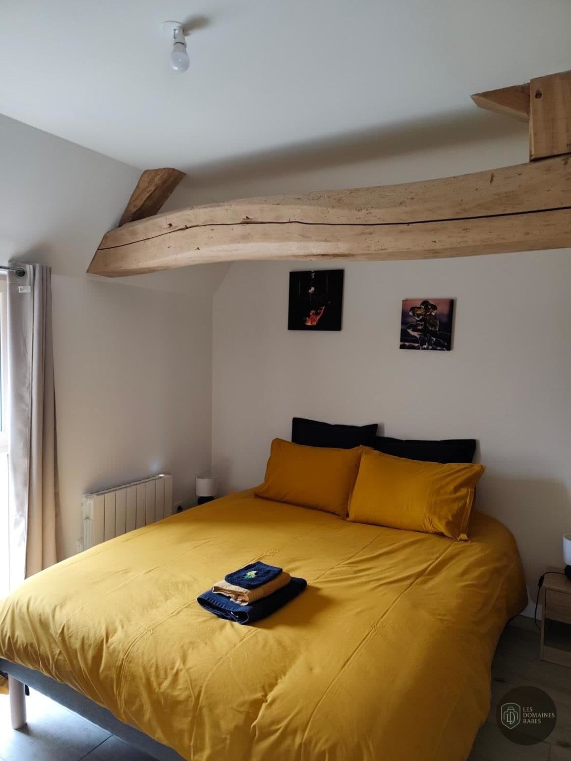 Chambre de l'hôtel Le Saint Vincent à Vourles en Auvergne-Rhône-Alpes - séminaire vourles, france