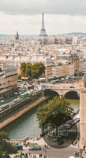 Vue extérieure de l'hôtel Le Six à Paris en Île-de-France