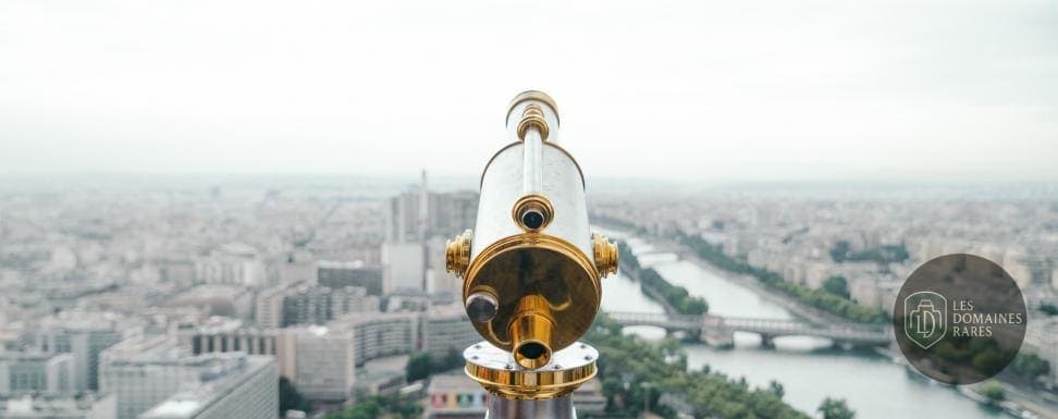 Vue extérieure de l'hôtel Le Six à Paris en Île-de-France
