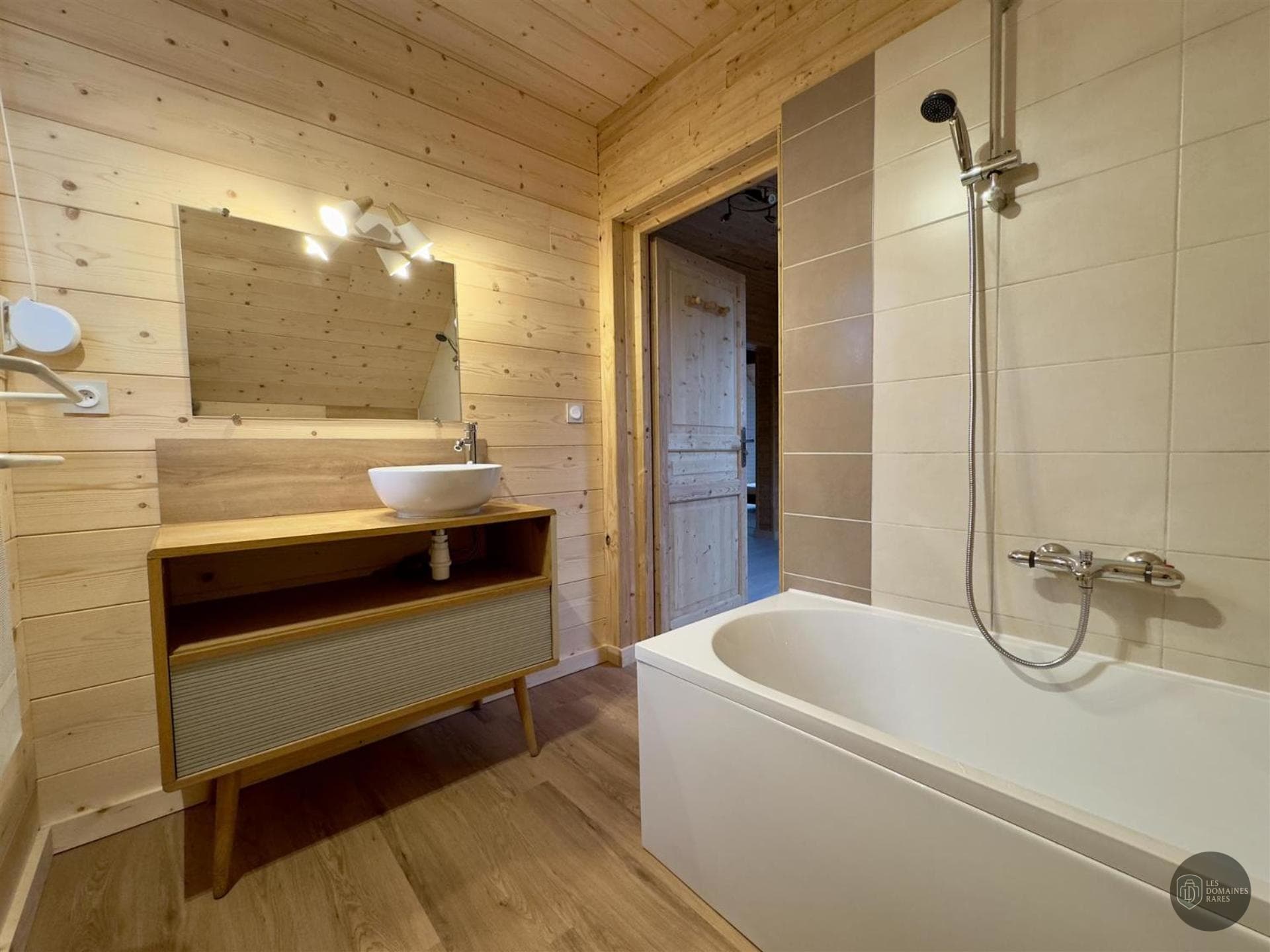 Salle de bain de l'hôtel Le Sorbier à Razac en Nouvelle-Aquitaine