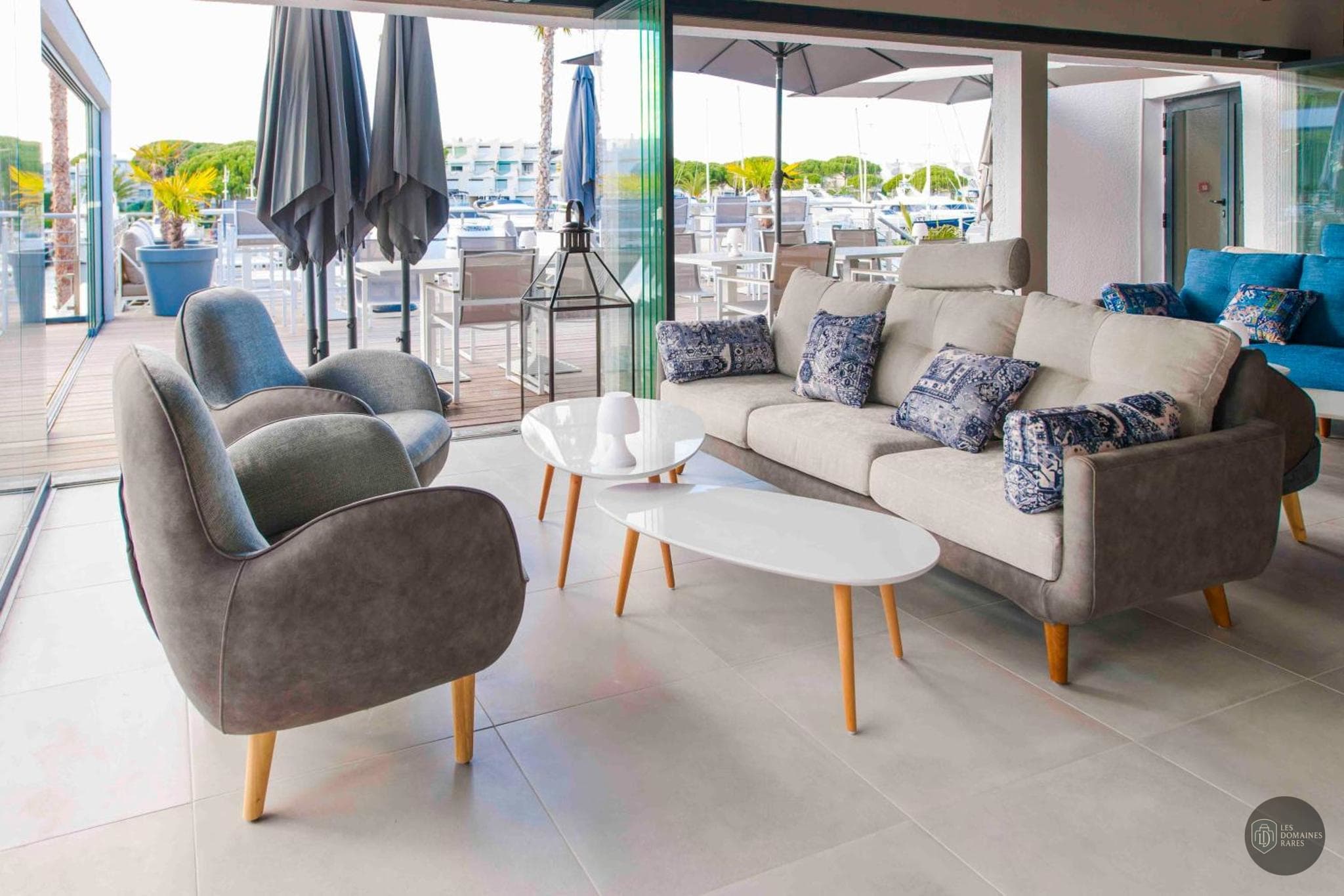 Espace intérieur de l'hôtel Le Spinaker à Le en Occitanie
