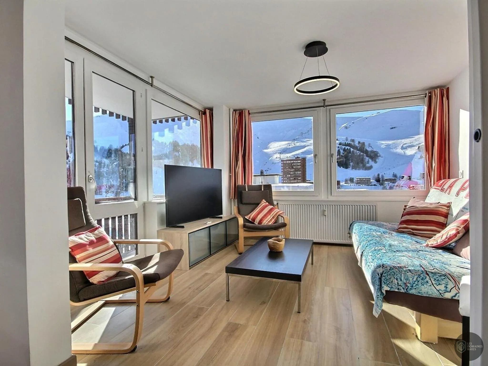 Vue extérieure de l'hôtel Le Vancouver à La en Auvergne-Rhône-Alpes