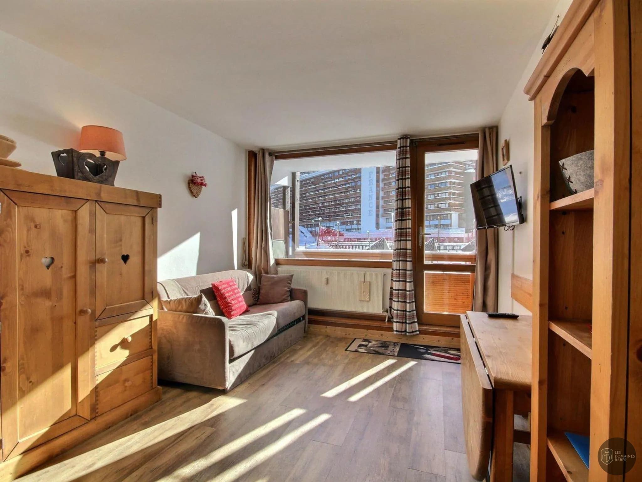 Vue extérieure de l'hôtel Le Vancouver à La en Auvergne-Rhône-Alpes