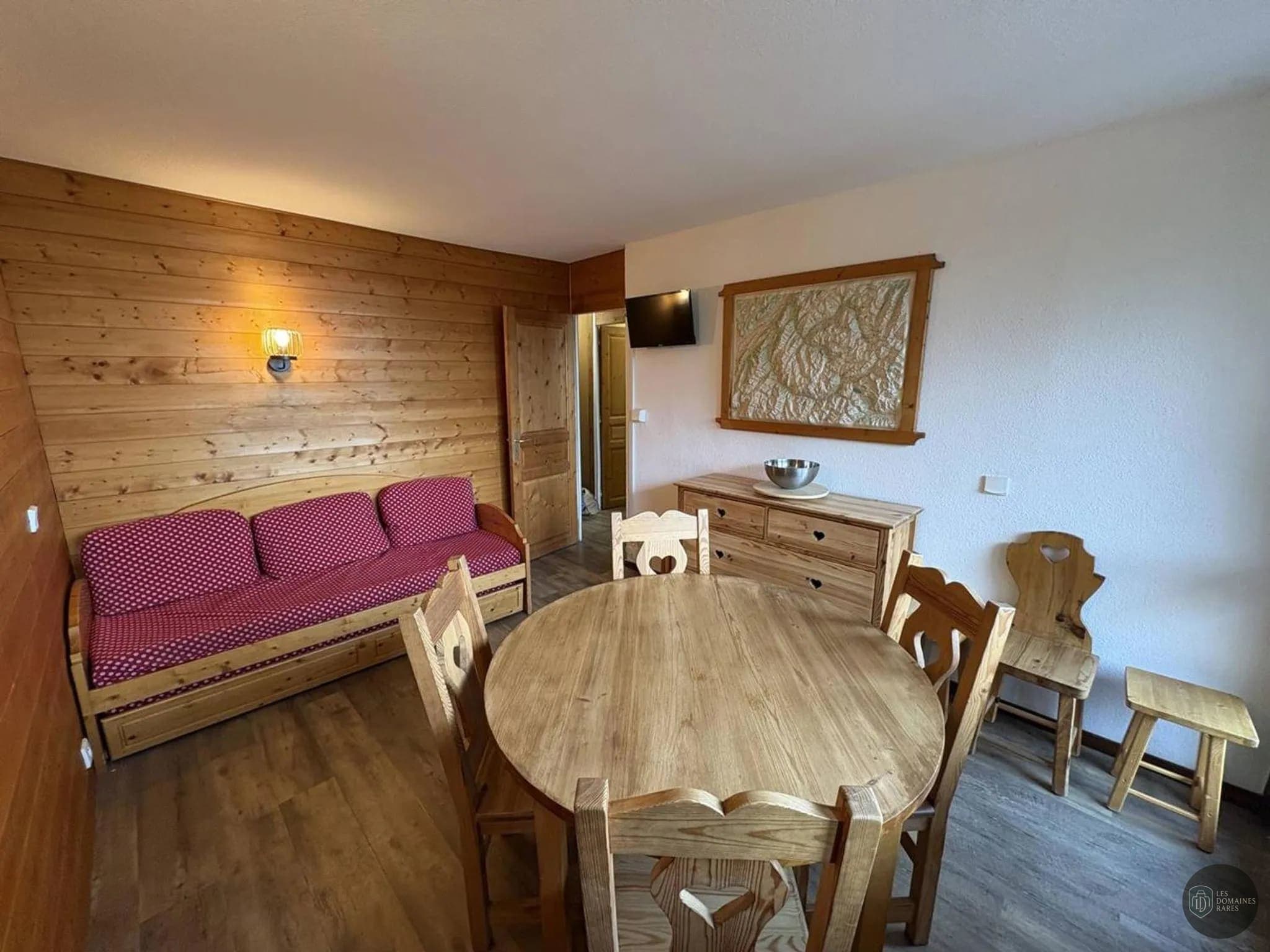 Vue extérieure de l'hôtel Le Vancouver à La en Auvergne-Rhône-Alpes