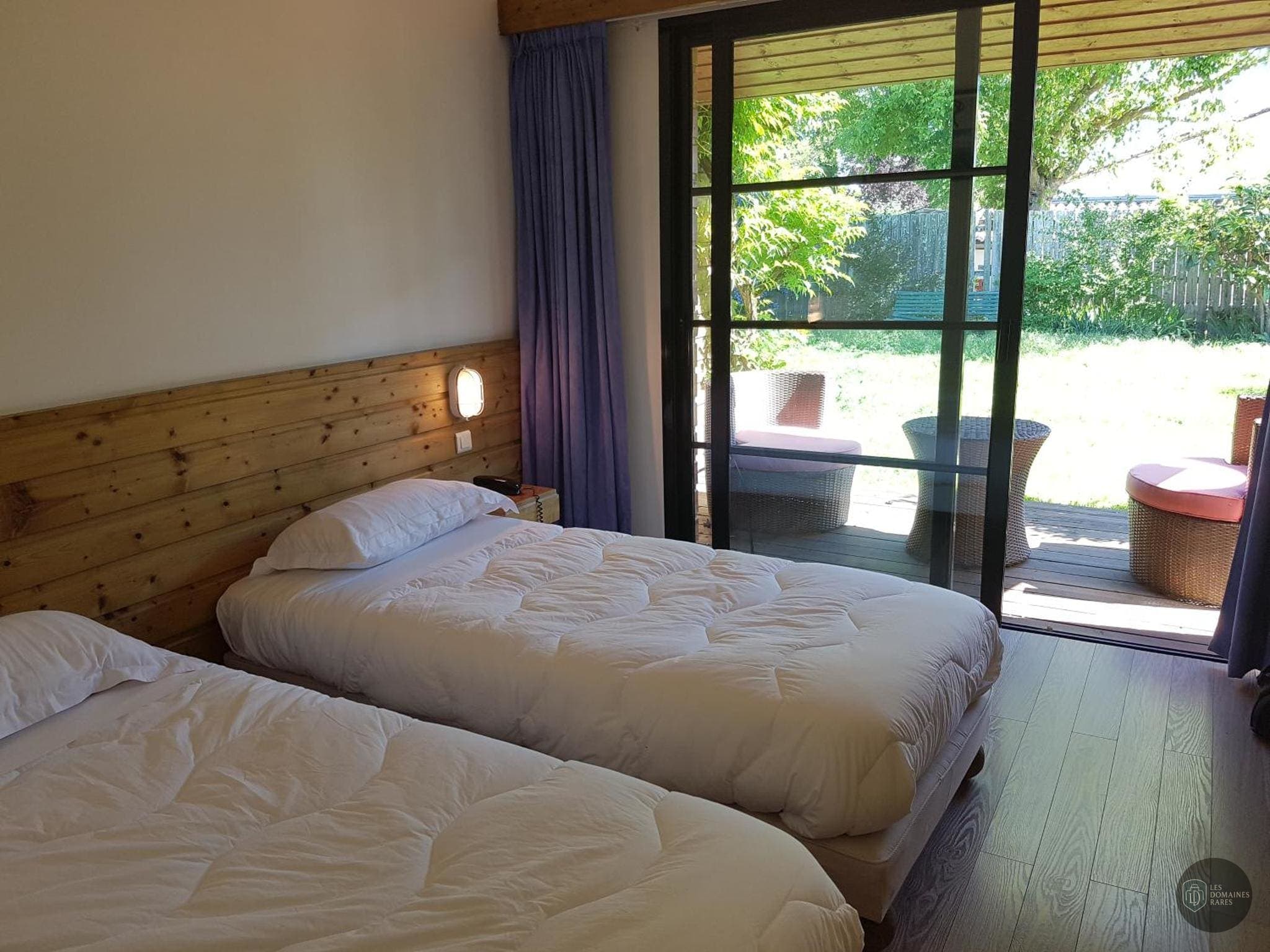 Vue extérieure du lieu Le Vieux Logis Clam à Clam en Nouvelle-Aquitaine