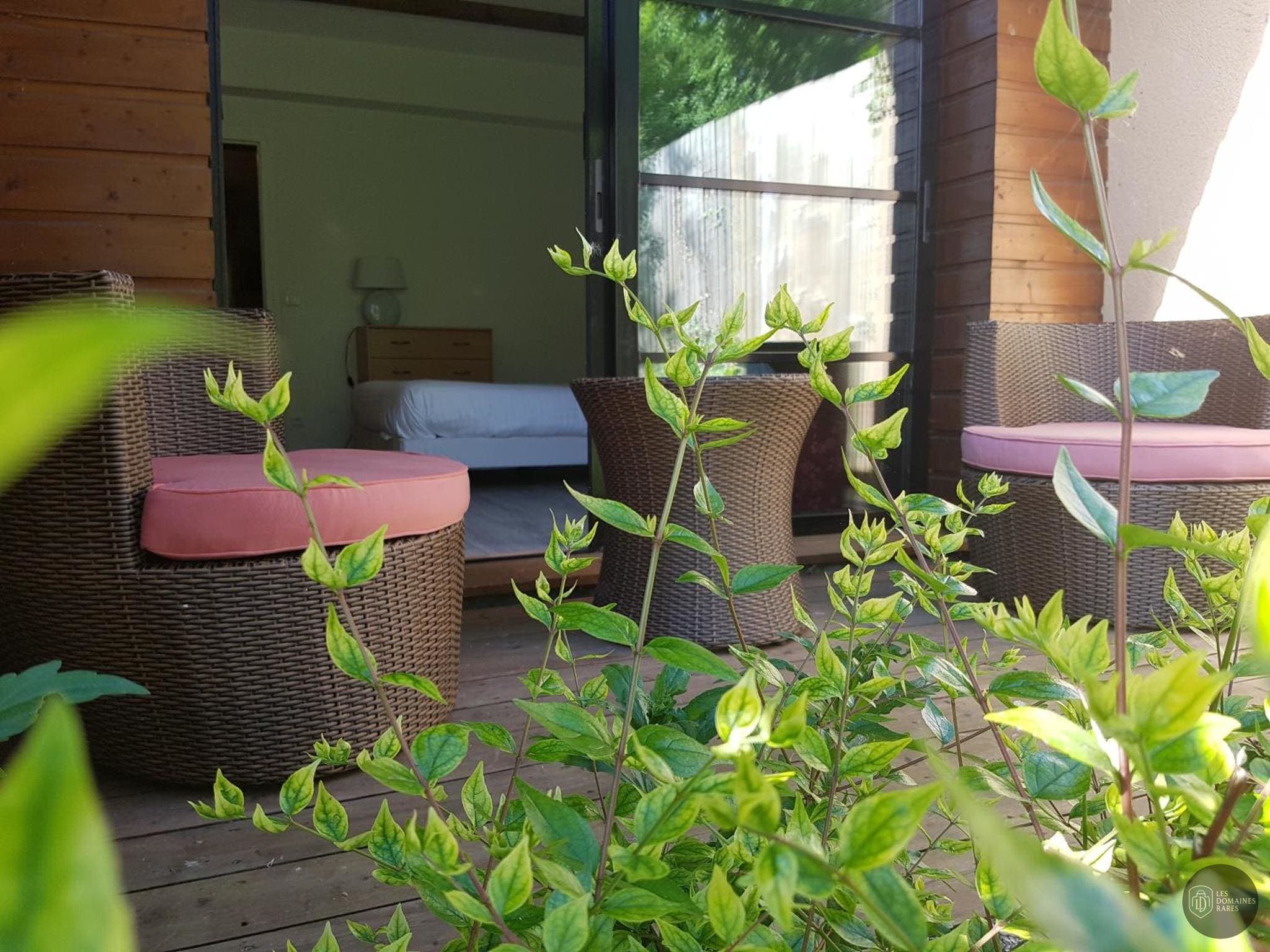 Vue extérieure du lieu Le Vieux Logis Clam à Clam en Nouvelle-Aquitaine
