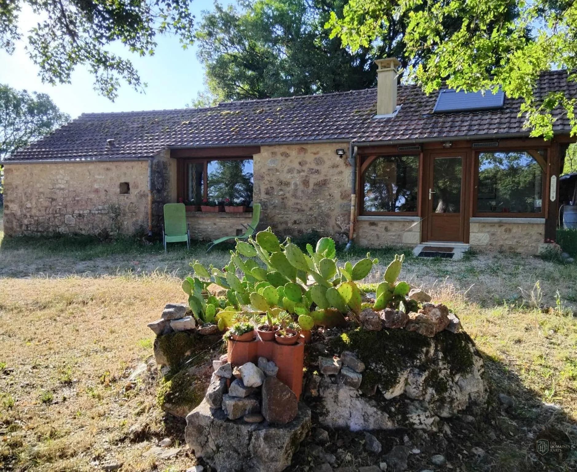 Vue extérieure du domaine Le Vieux Pigeonnier à Loubressac en Occitanie