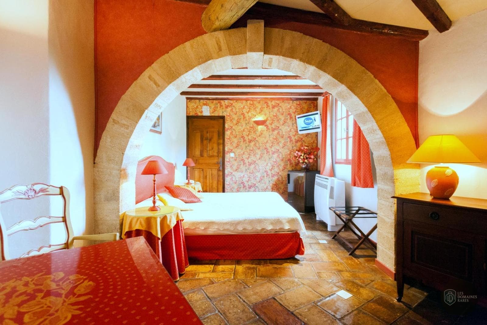 Restaurant du lieu L'enclos des sources à La en Pays de la Loire