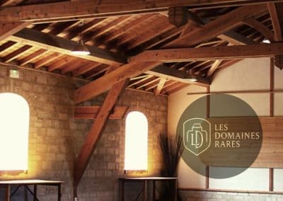 Espace intérieur du centre de séminaires Les Amanins en Auvergne-Rhône-Alpes