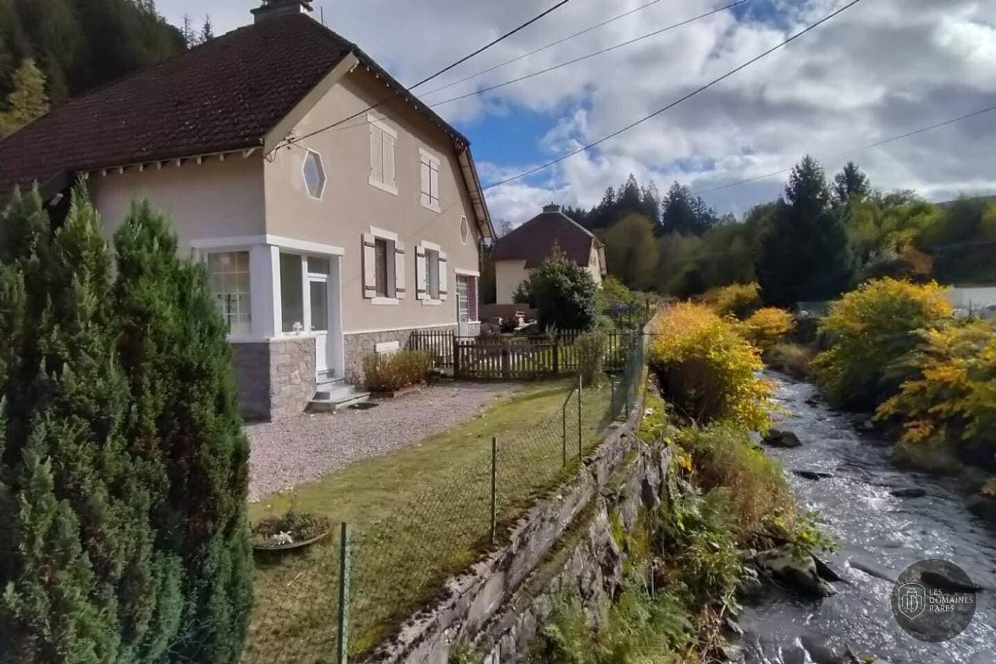 Vue extérieure du lieu Les Ateliers 128 en Île-de-France