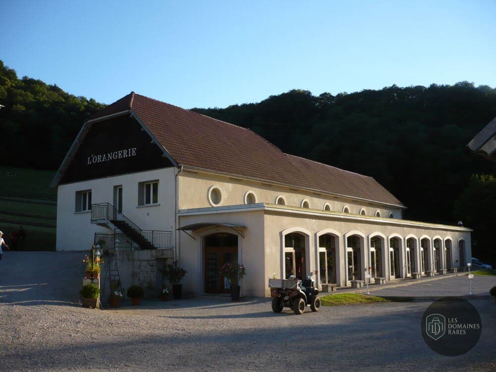Vue extérieure de l'hôtel Les Bains de Guillon en Bourgogne-Franche-Comté