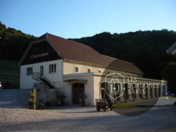 Vue extérieure de l'hôtel Les Bains de Guillon en Bourgogne-Franche-Comté