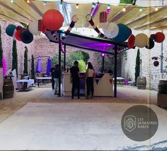 Bar extérieur et espace événementiel