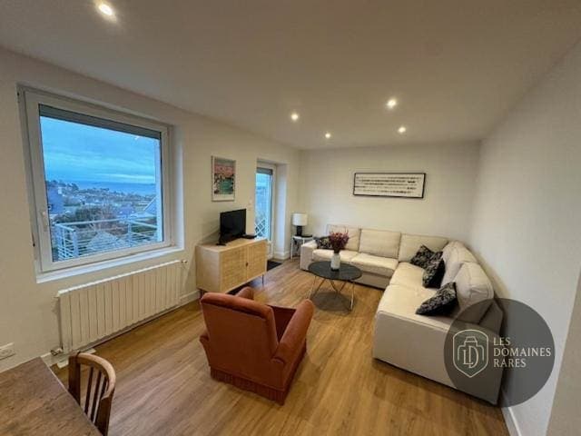 Espace intérieur de l'hôtel Les Bords de Mer à Marseille en Provence-Alpes-Côte d'Azur