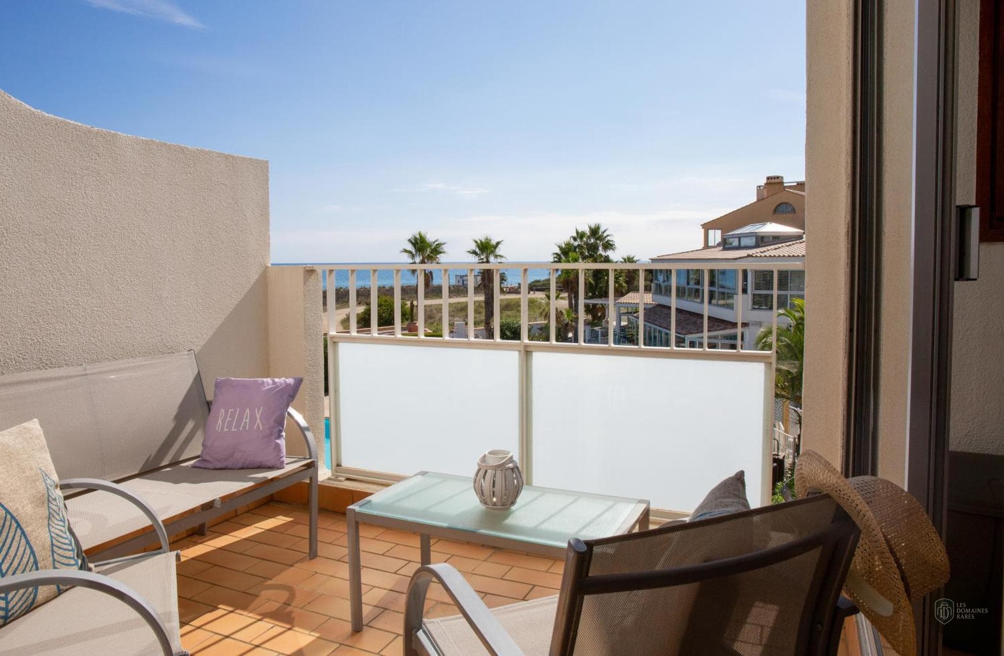 Vue extérieure de l'hôtel Les Bulles de Mer à Canet en Occitanie