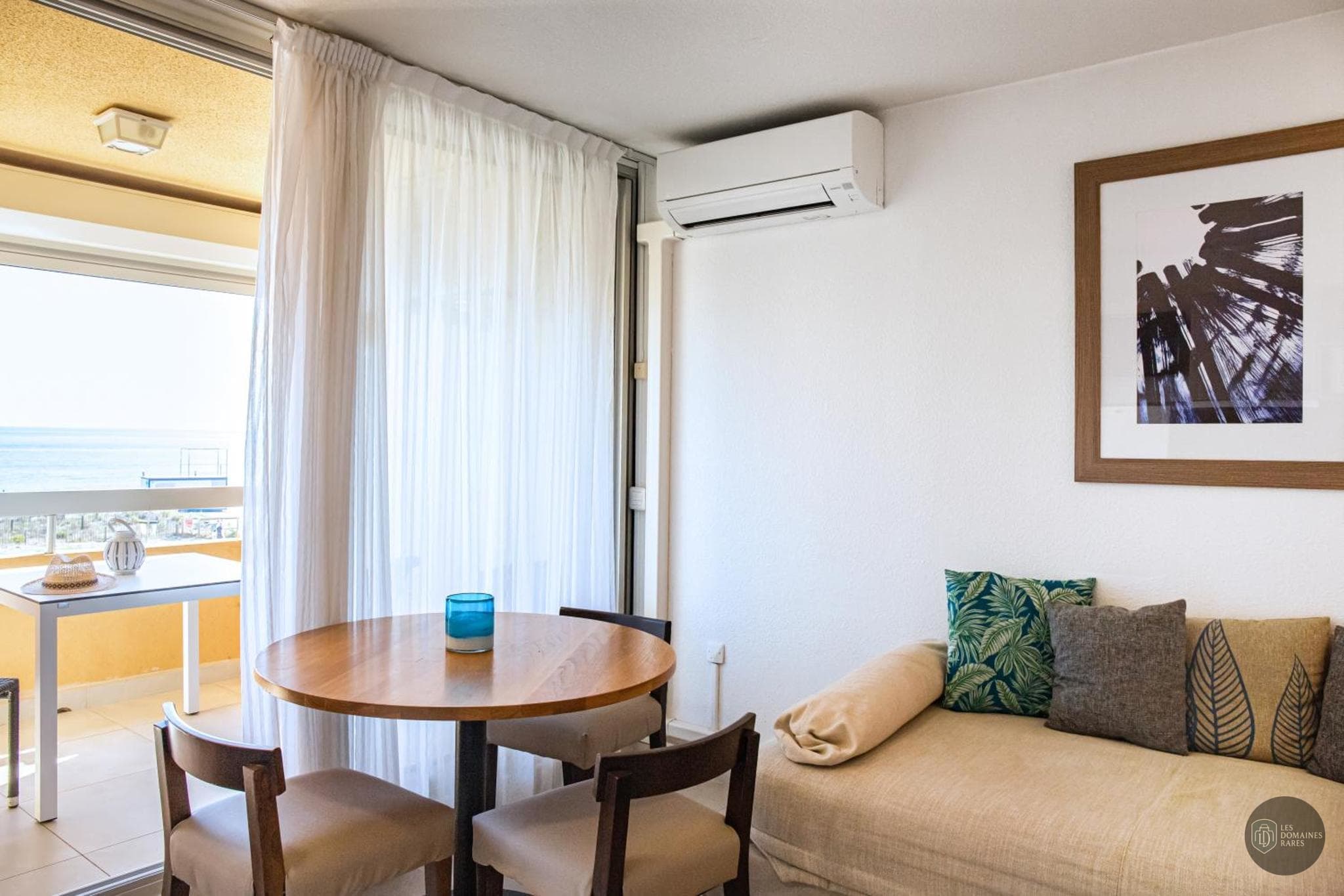 Espace intérieur de l'hôtel Les Bulles de Mer à Canet en Occitanie