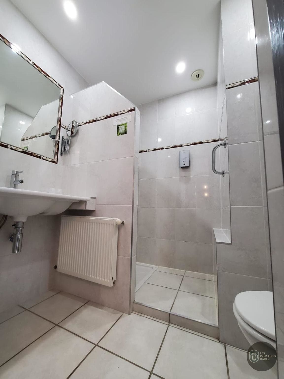 Salle de bain du lieu Les Cèdres Bleus en Auvergne-Rhône-Alpes