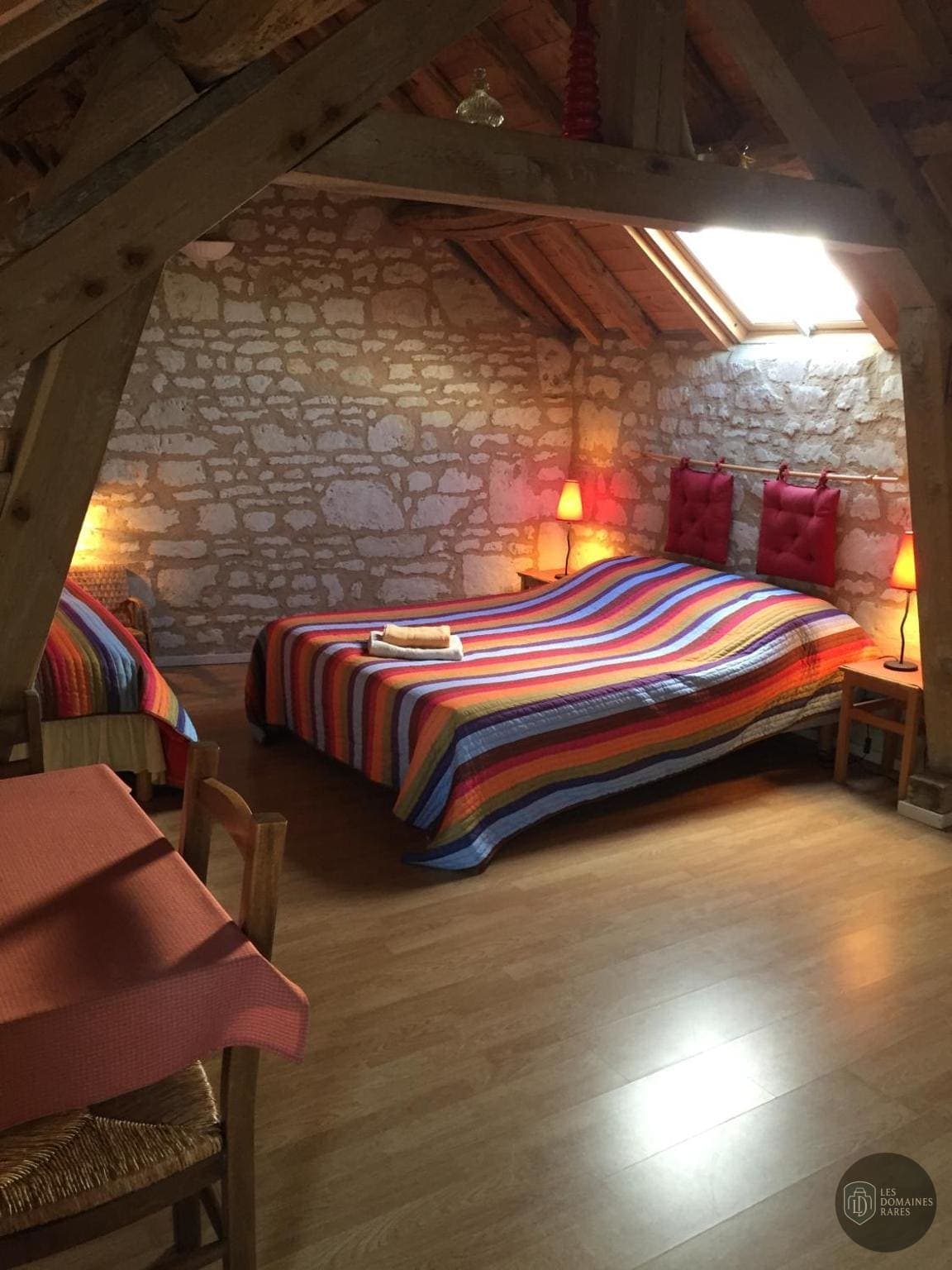 Vue extérieure de l'hôtel Les Caves Richemer en Occitanie