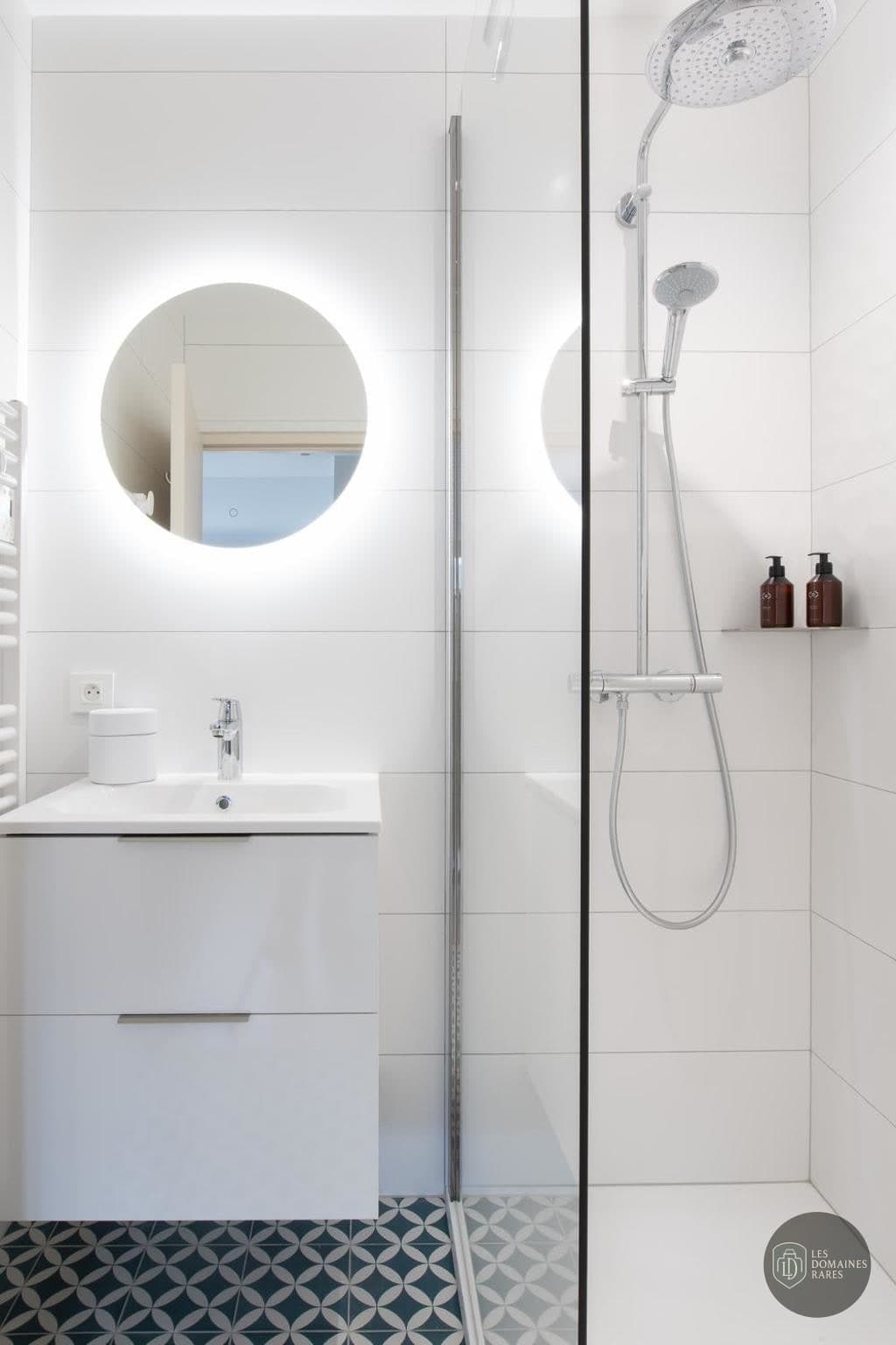 Salle de bain du lieu Les Clavendiers en Bourgogne-Franche-Comté