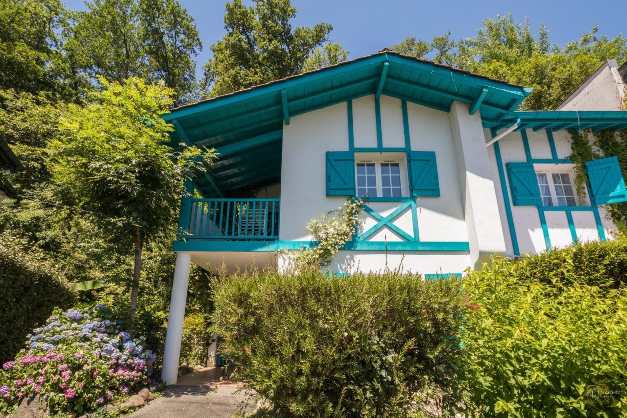 Vue extérieure du lieu Les Collines Iduki à La en Nouvelle-Aquitaine