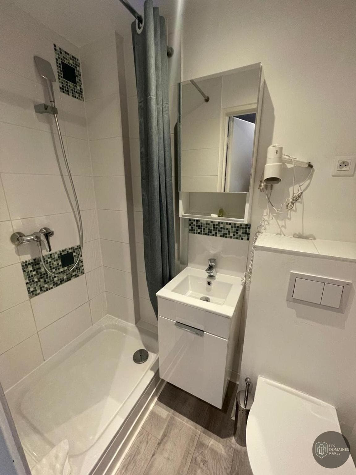 Salle de bain du lieu Les Coulisses à Limas en Auvergne-Rhône-Alpes