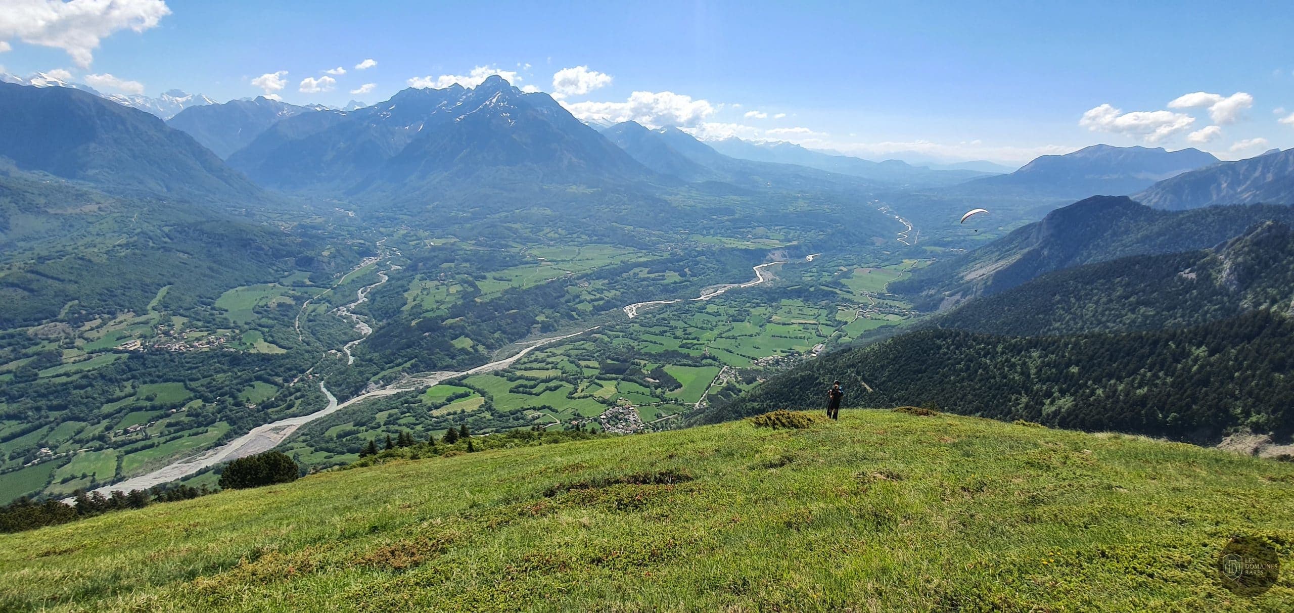 Vue extérieure de l'hôtel Les Diguières à Grenoble en Auvergne-Rhône-Alpes