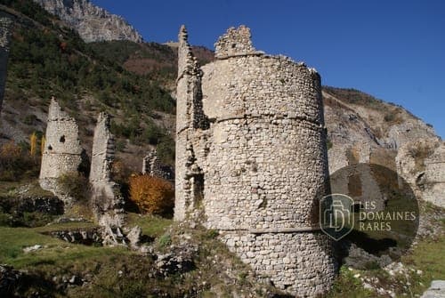 Vue extérieure de l'hôtel Les Diguières à Grenoble en Auvergne-Rhône-Alpes