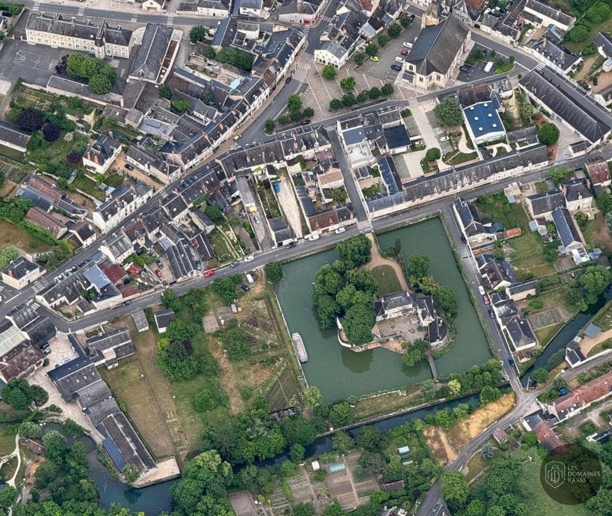 Vue extérieure du lieu Les Douves à Onzain en Centre-Val de Loire