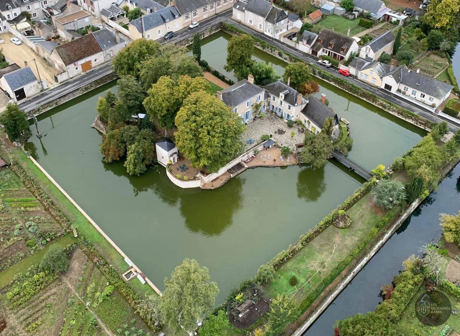 Vue extérieure du lieu Les Douves à Onzain en Centre-Val de Loire