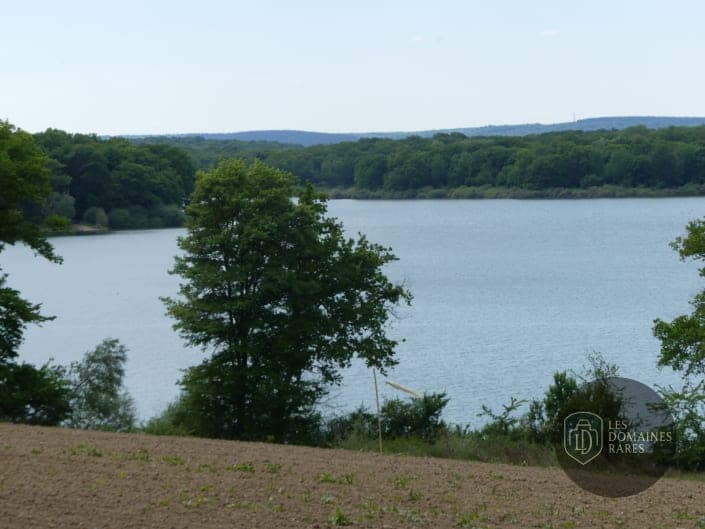 Vue extérieure du lieu Les Etangs de Vaux à La en Bourgogne-Franche-Comté