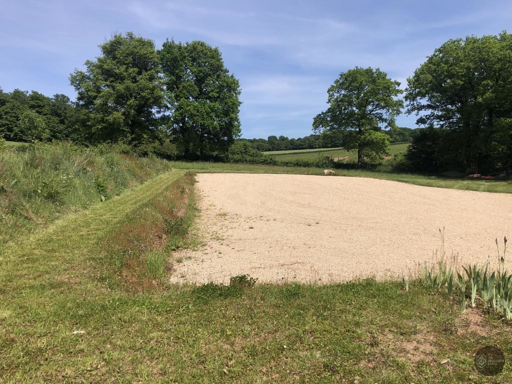Vue extérieure du lieu Les Gaties en Bourgogne-Franche-Comté