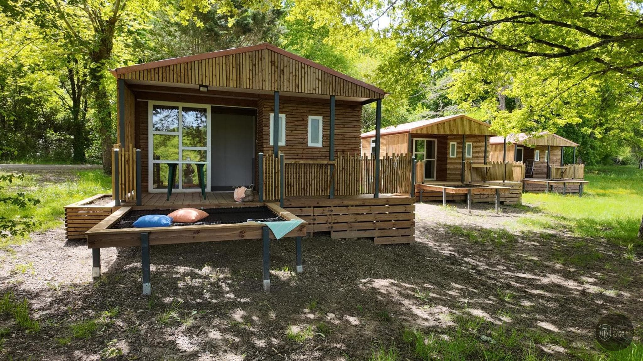 Vue extérieure de l'hôtel Les Lacs d’Armagnac en Occitanie
