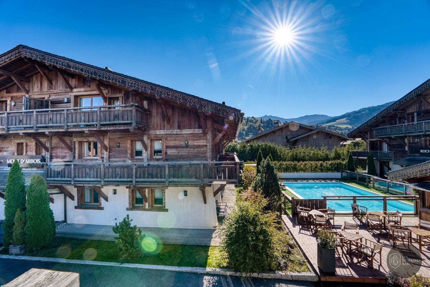 Vue extérieure de l'hôtel Les Loges Blanches à Megève en Auvergne-Rhône-Alpes