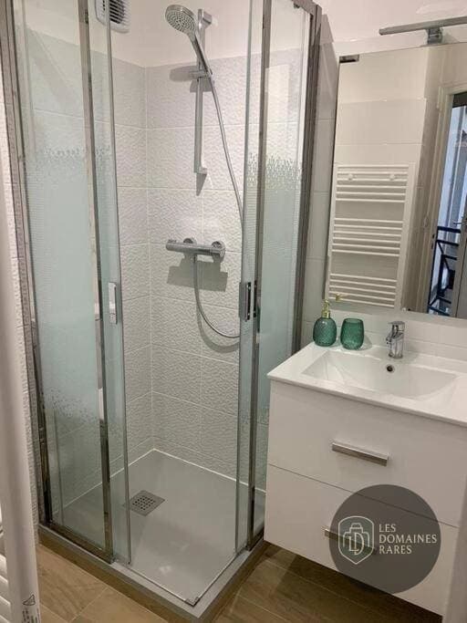 Salle de bain du lieu Les Machines de l'Ile à Nantes en Pays de la Loire