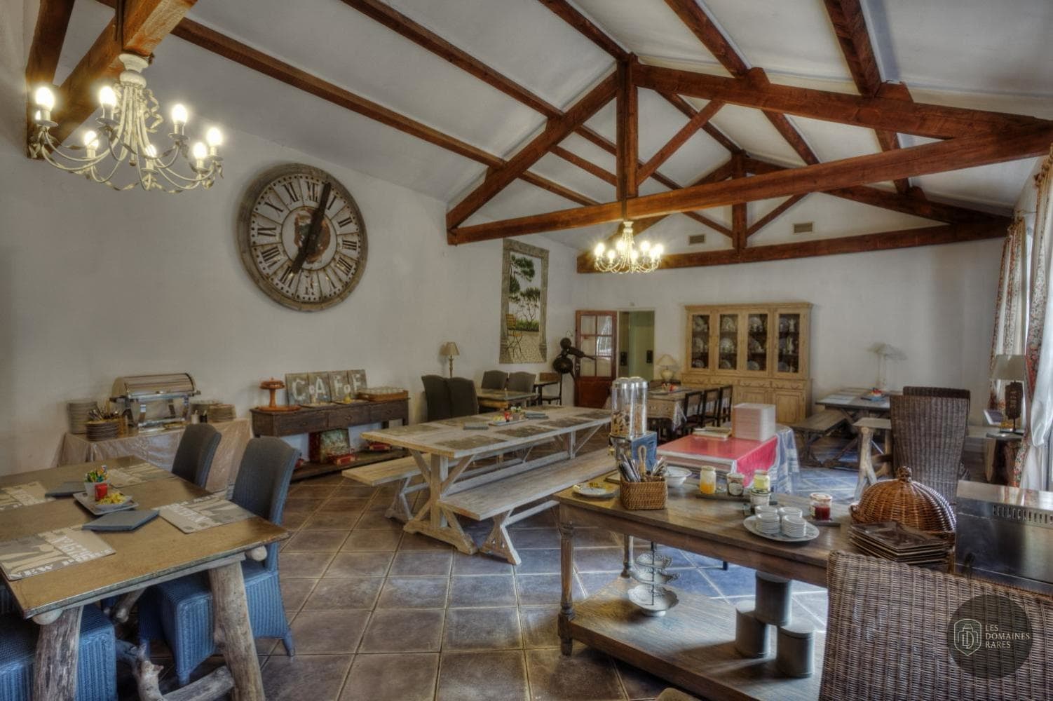 Restaurant de l'hôtel Les Mazets des Roches à Tarascon en Provence-Alpes-Côte d'Azur - séminaire tarascon