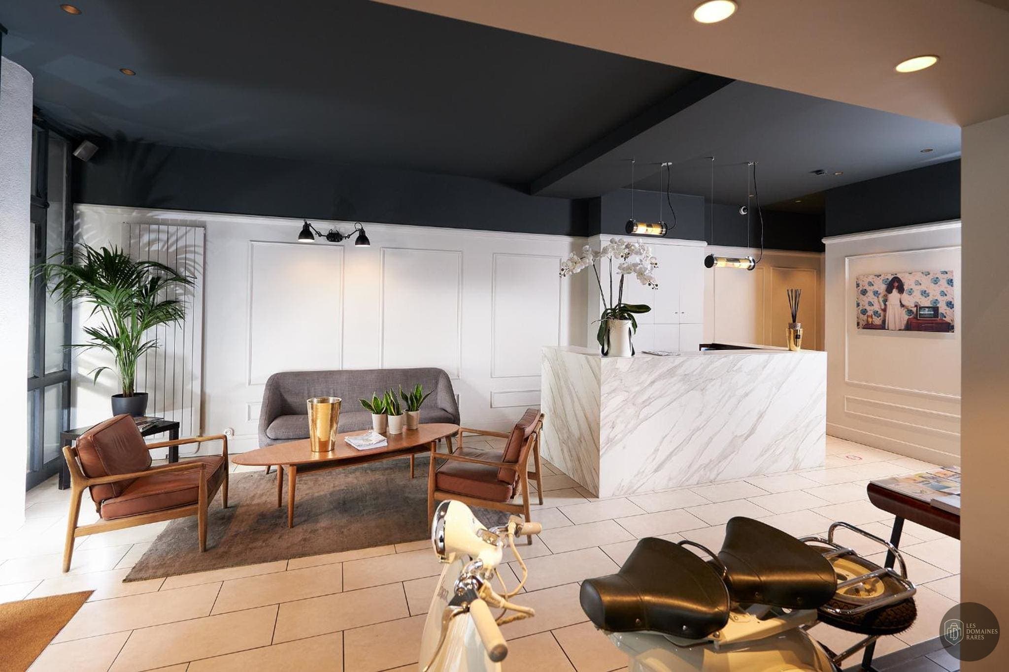 Espace intérieur de l'hôtel Les Négociants à Valence en Auvergne-Rhône-Alpes