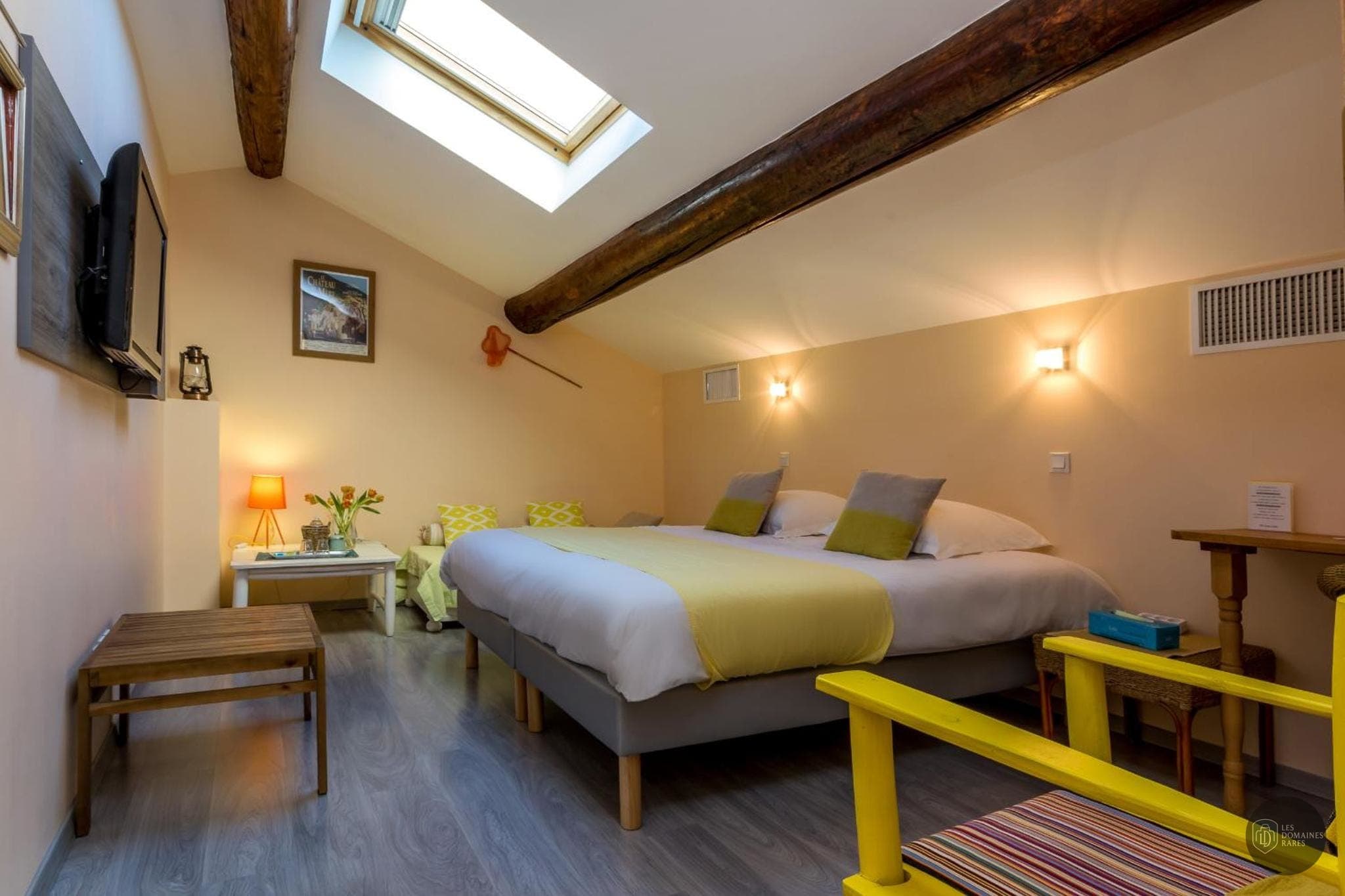 Chambre du moulin Les Noces de Jeannette à Paris en Île-de-France