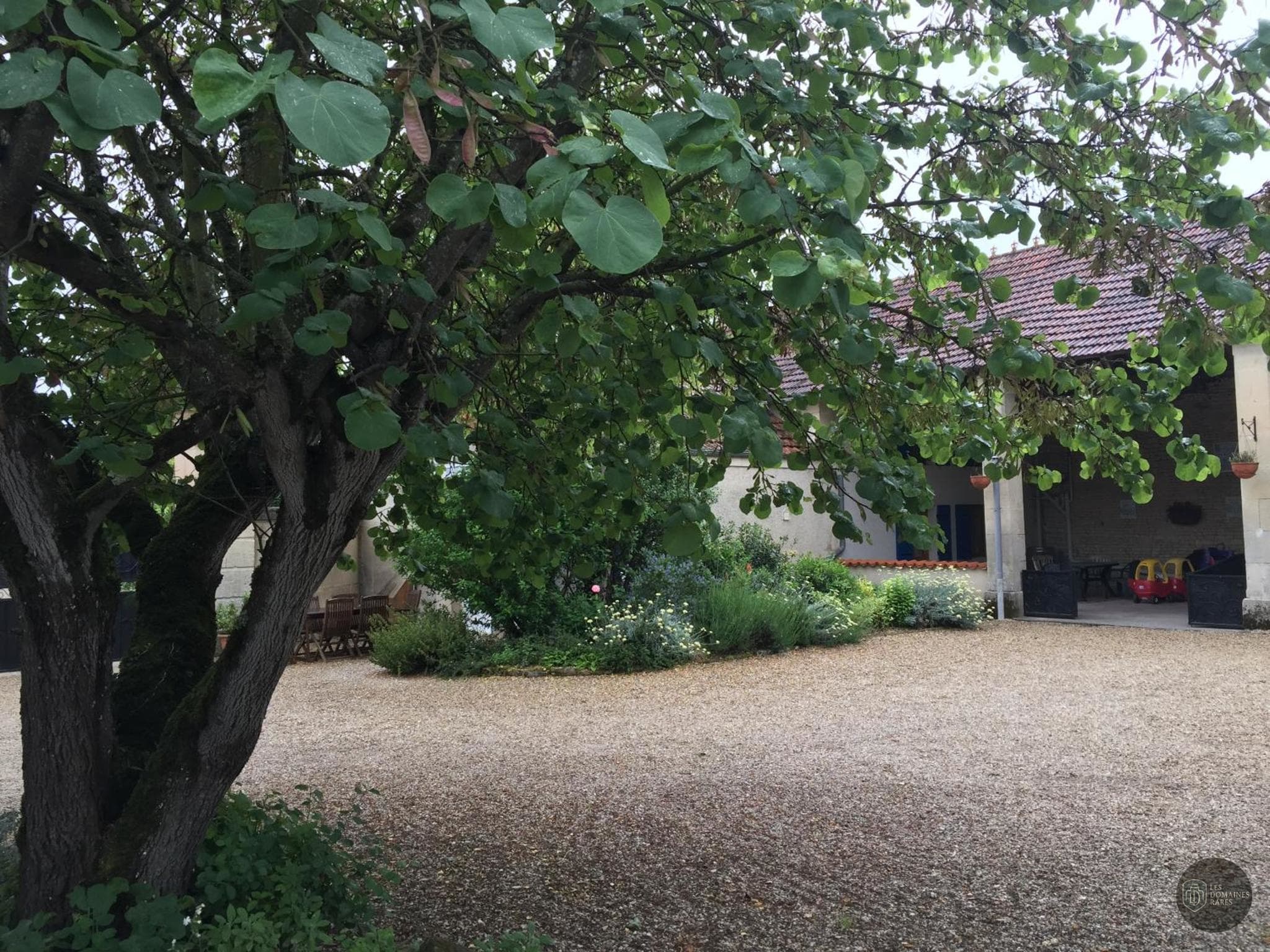 Vue extérieure de la ferme Les Ombres en Île-de-France