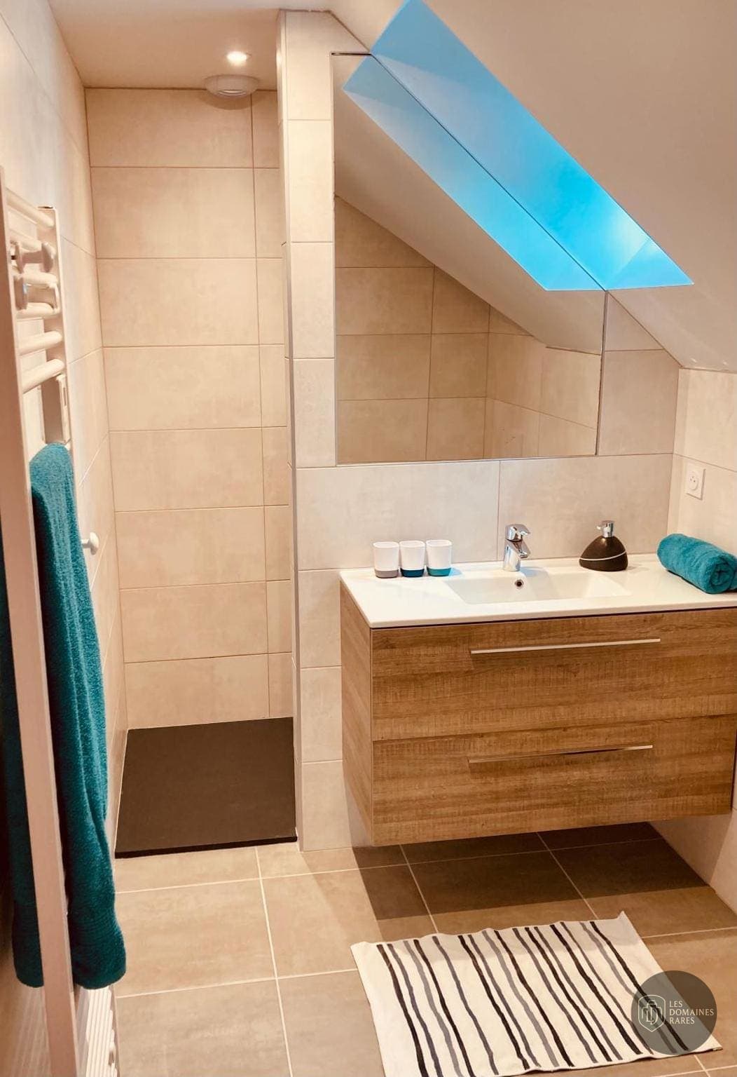 Salle de bain du lieu Les Pieds dans l'Herbe en Île-de-France