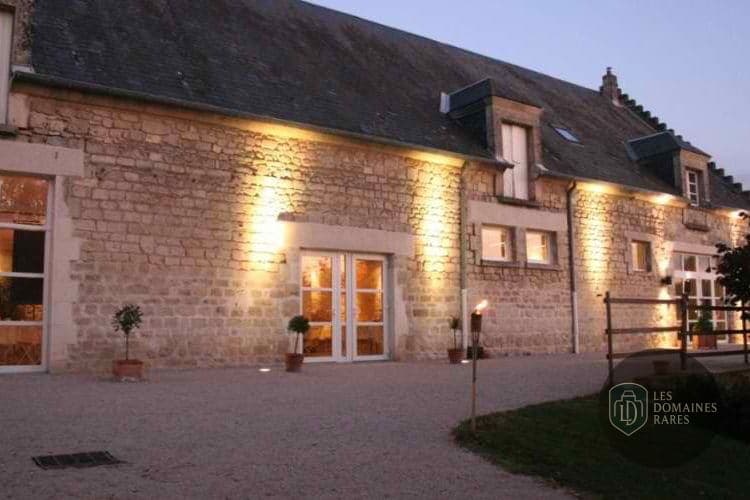 Vue extérieure du domaine Les Pommerieux à Buzancy en Hauts-de-France