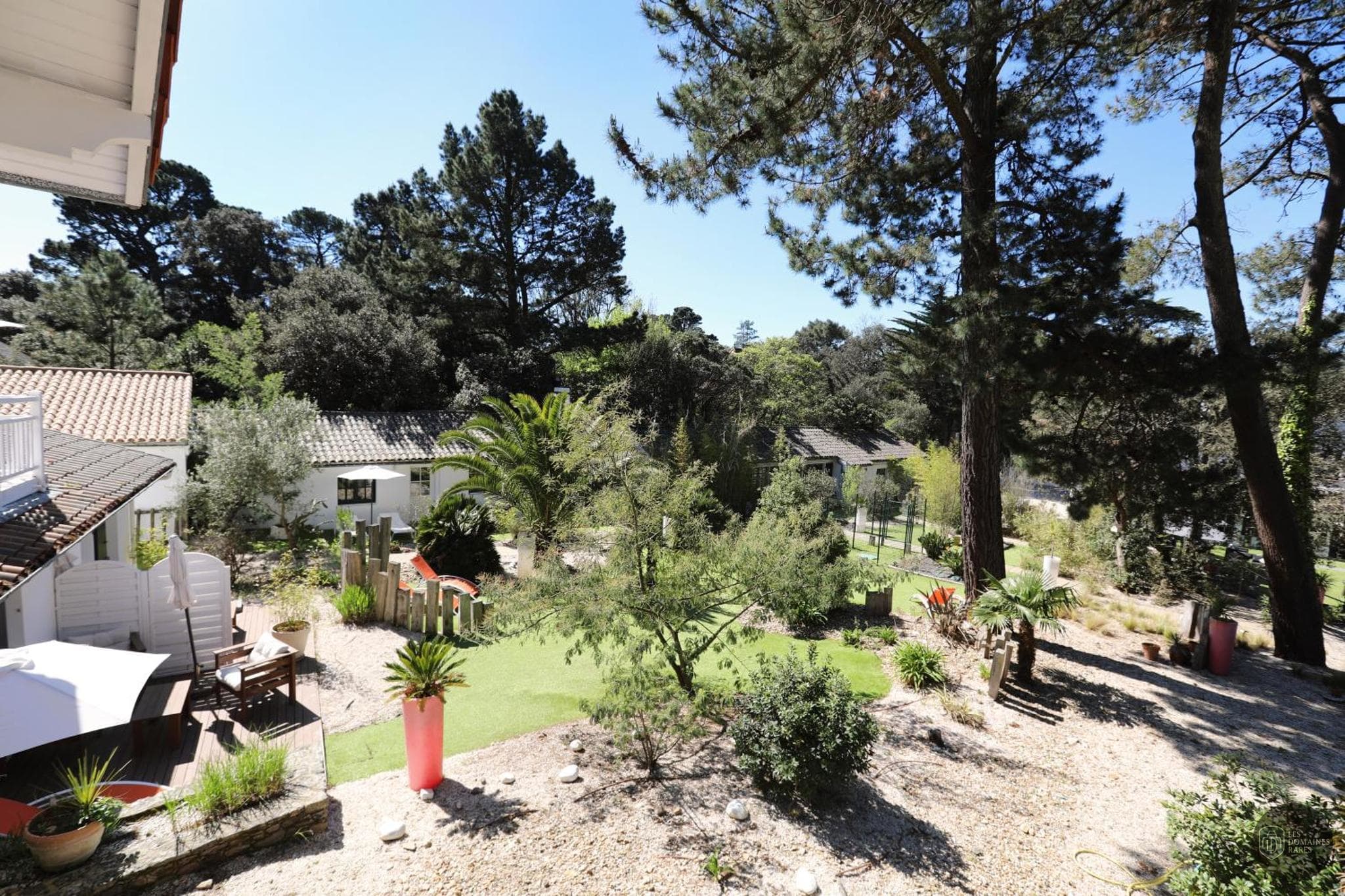 Vue extérieure de l'hôtel Les Prateaux en Pays de la Loire