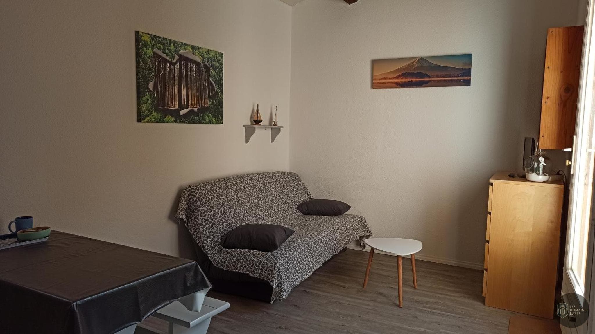 Les Quatres Filles — Intérieur