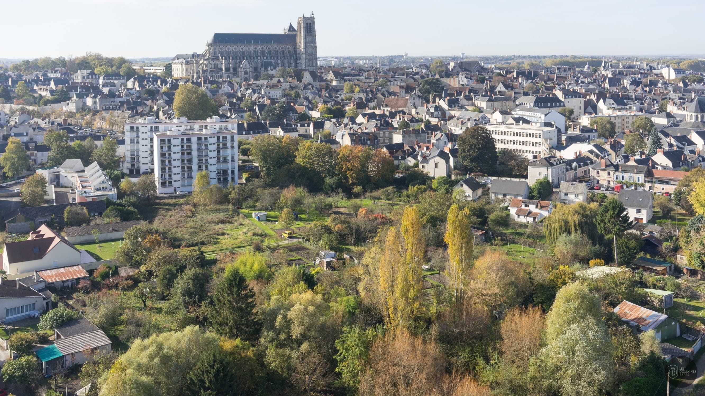 Vue extérieure du lieu Les Rives d'Auron à Bourges en Centre-Val de Loire