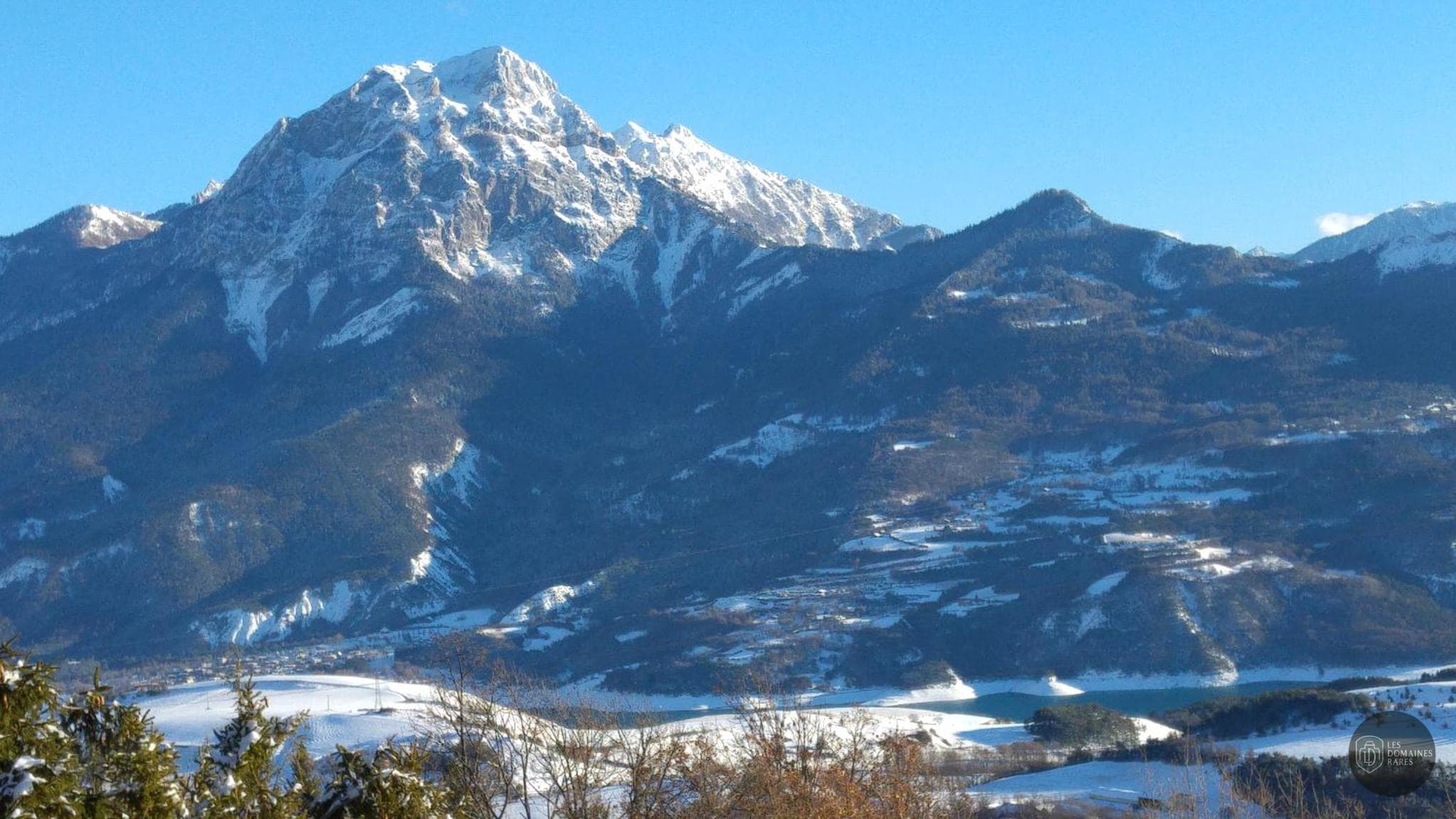 Vue extérieure de l'hôtel Les Roches Fleuries à Megève en Auvergne-Rhône-Alpes
