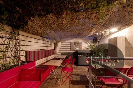 Terrasse extérieure couverte