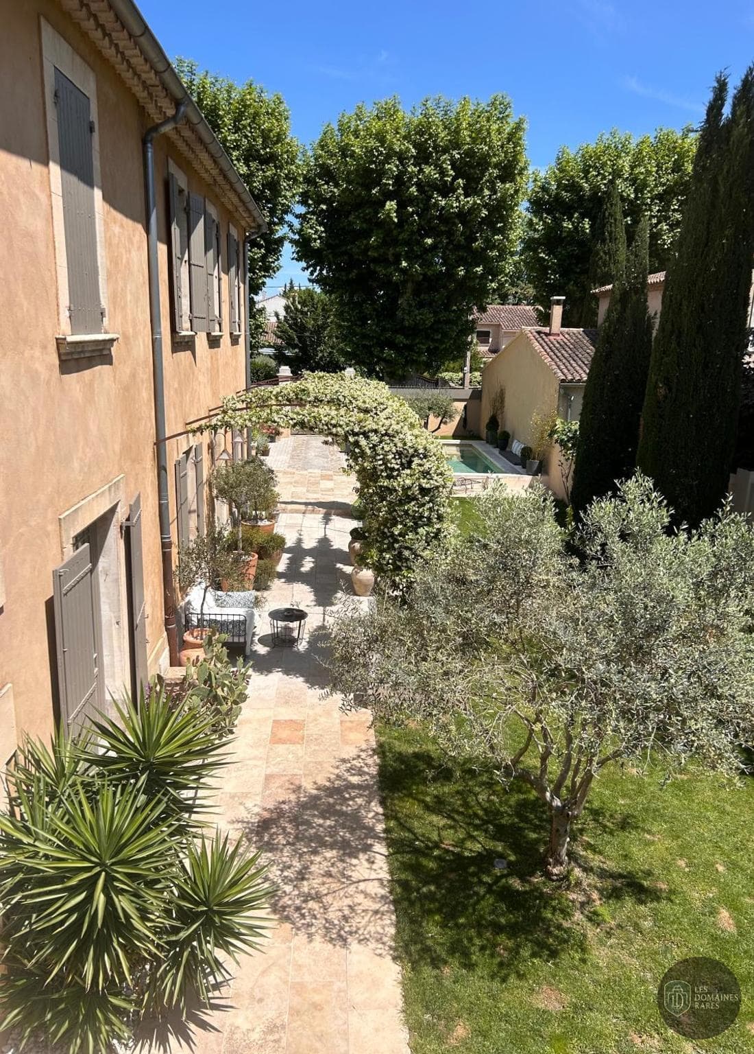 Vue extérieure du lieu Les Tilleuls à Bourges en Centre-Val de Loire