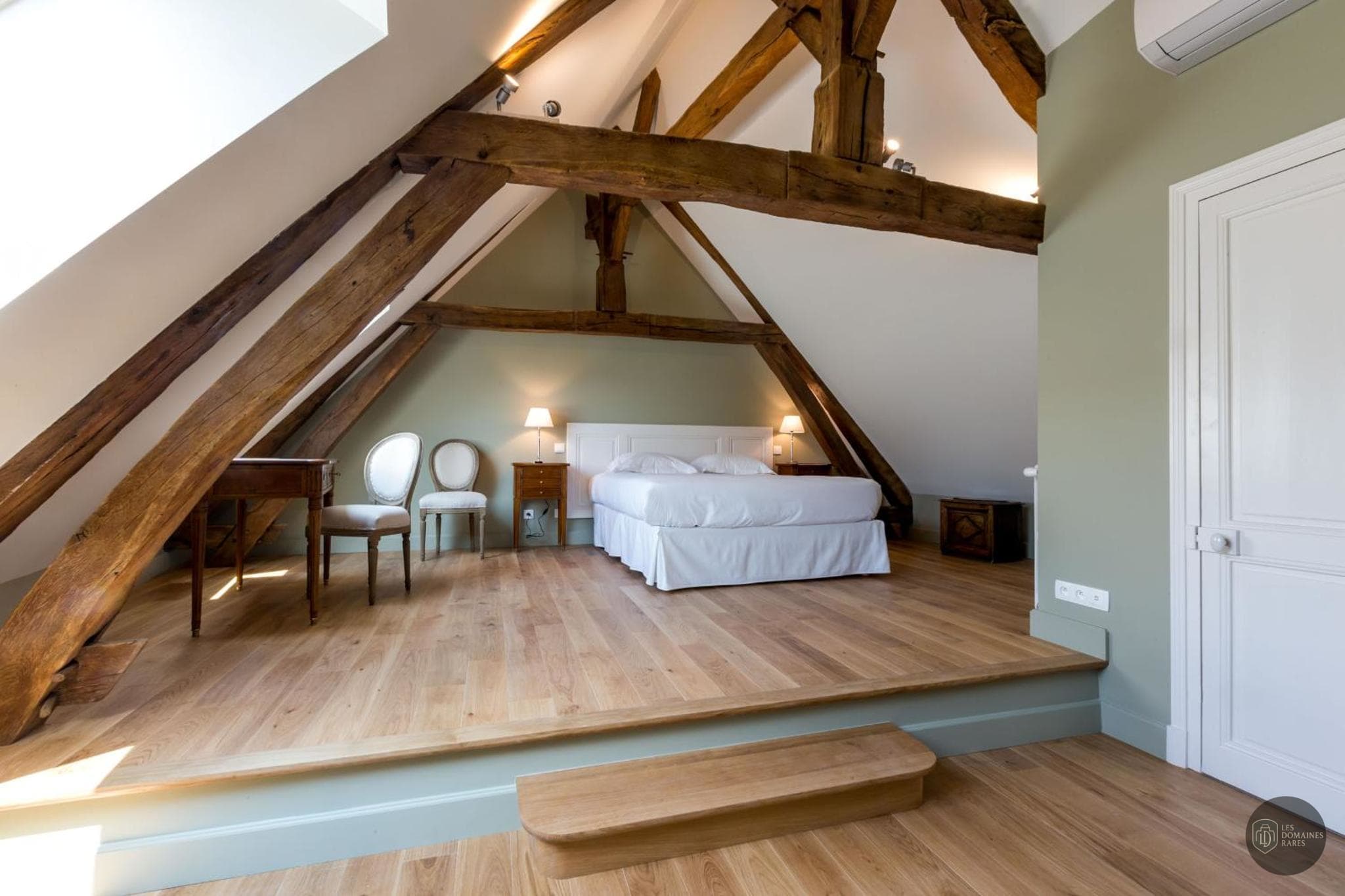 Chambre de l'hôtel Les Vignes Blanches à Beaucaire en Occitanie - séminaire gard