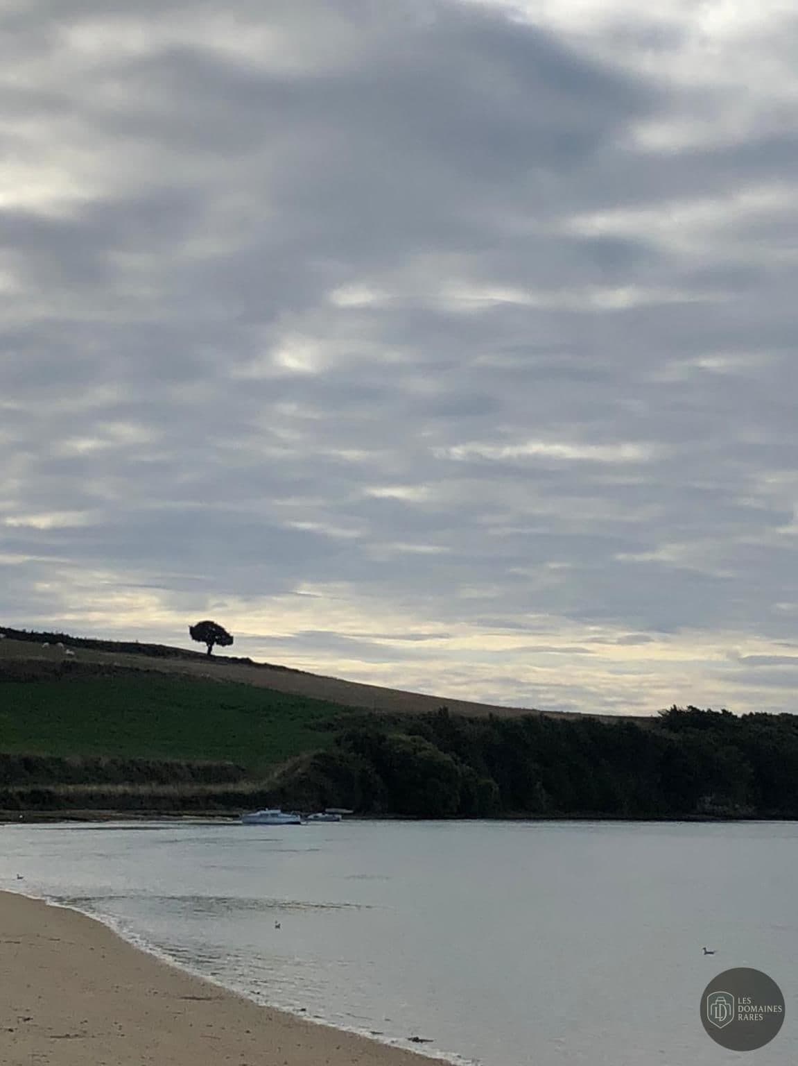 Vue extérieure du salle de séminaire Les Voiles Rouges à Canet en Occitanie